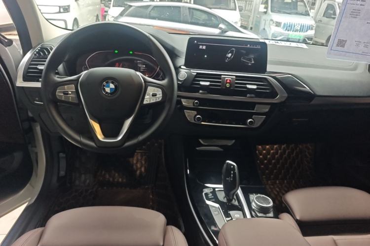 Used BMW X3 2021 xDrive25i Luxury Package Center Console