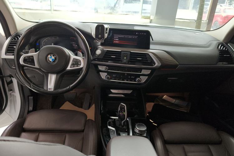 Used BMW X3 2021 xDrive28i M Sport Package Center Console