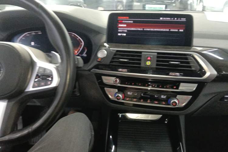 Used BMW X3 2021 xDrive30i Luxury Model with M Sport Package Center Console