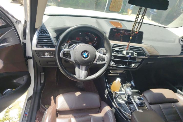 Used BMW X3 2021 xDrive28i M Sport Package Center Console