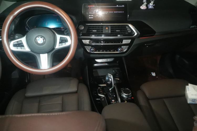 Used BMW X3 2021 xDrive25i M Sport Package Center Console