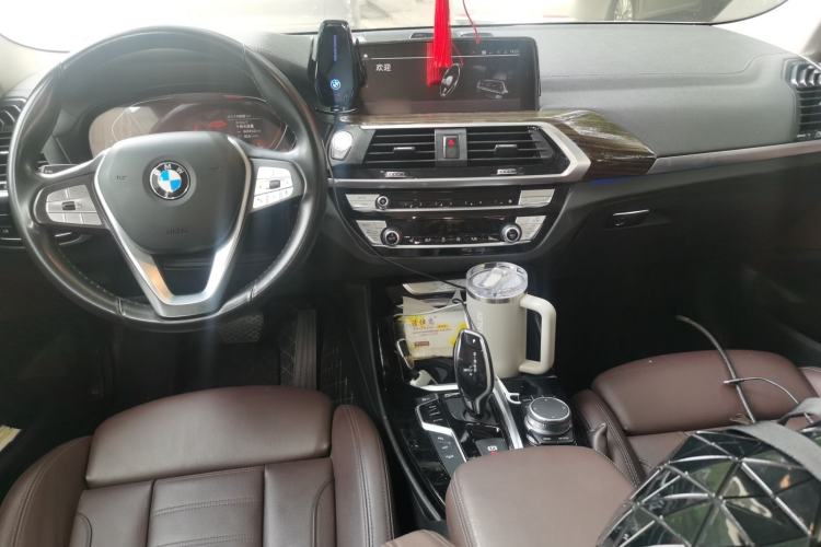 Used BMW X3 2021 xDrive28i Luxury Package Center Console
