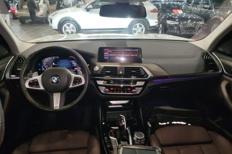 Used BMW X3 2021 Facelift xDrive28i M Sport Package Center Console