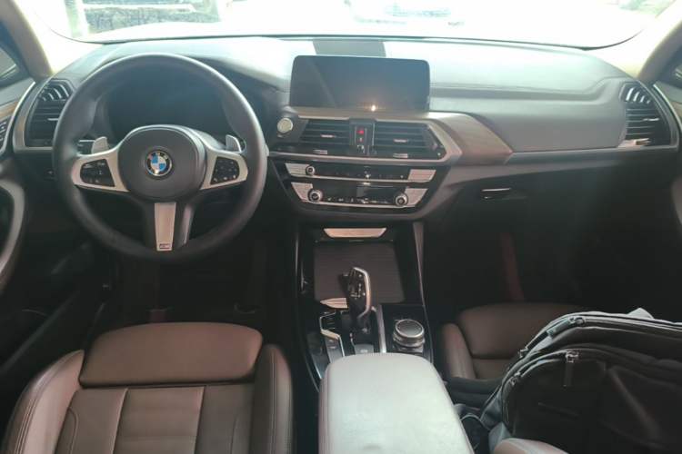 Used BMW X3 2021 xDrive28i M Sport Package Center Console