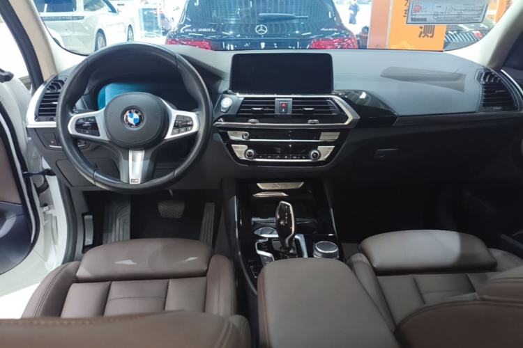 Used BMW X3 2021 xDrive25i M Sport Package Center Console