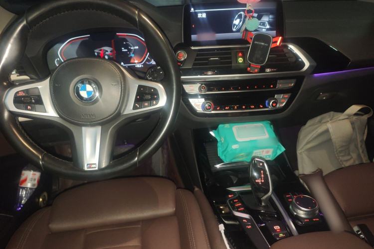 Used BMW X3 2021 xDrive25i M Sport Package Center Console