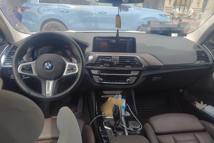 Used BMW X3 2021 xDrive28i M Sport Package Center Console