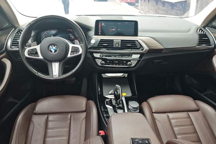 Used BMW X3 2021 xDrive28i M Sport Package Center Console