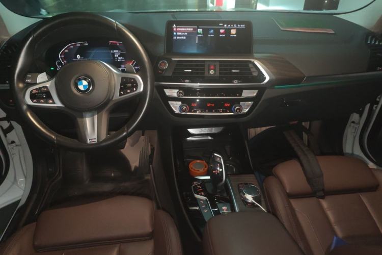 Used BMW X3 2021 xDrive30i Luxury Model with M Sport Package Center Console