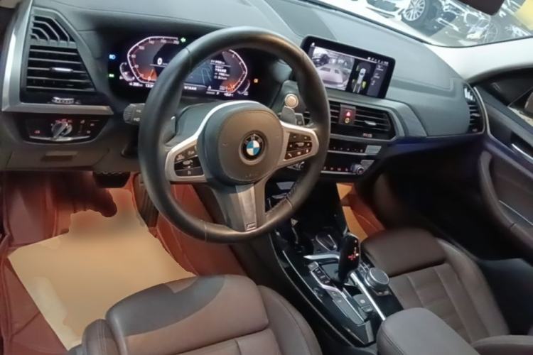 Used BMW X3 2021 xDrive28i M Sport Package Center Console