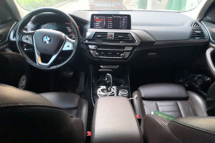 Used BMW X3 2021 xDrive28i Luxury Package Center Console