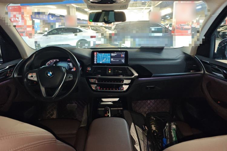 Used BMW X3 2021 xDrive25i Luxury Package Center Console
