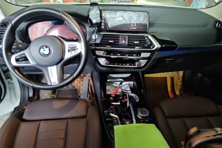 Used BMW X3 2021 xDrive25i M Sport Package Center Console