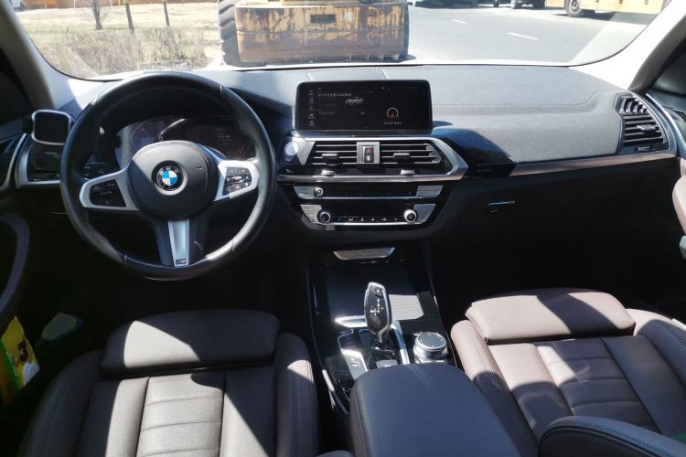 Used BMW X3 2021 xDrive25i M Sport Package Center Console