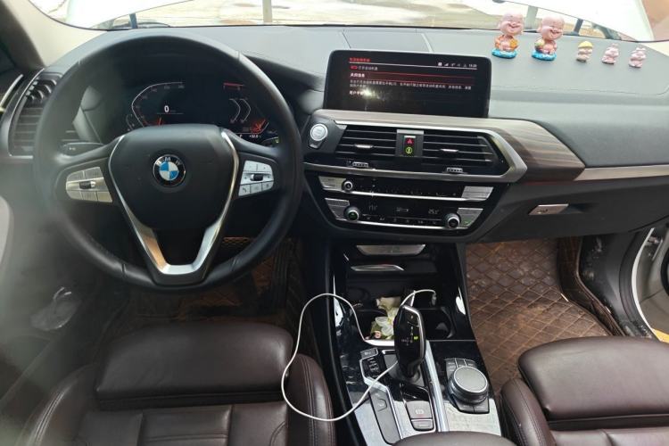 Used BMW X3 2021 xDrive28i Luxury Package Center Console