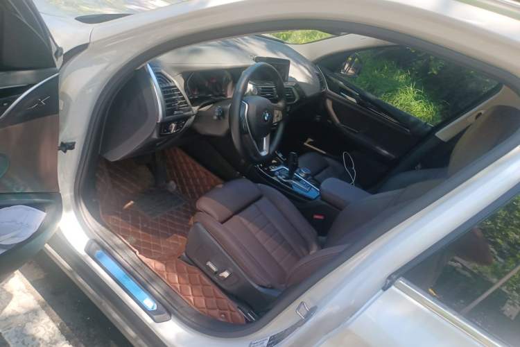 Used BMW X3 2021 xDrive25i Luxury Package Driver Seat