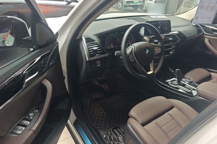 Used BMW X3 2021 xDrive25i Luxury Package Driver Seat