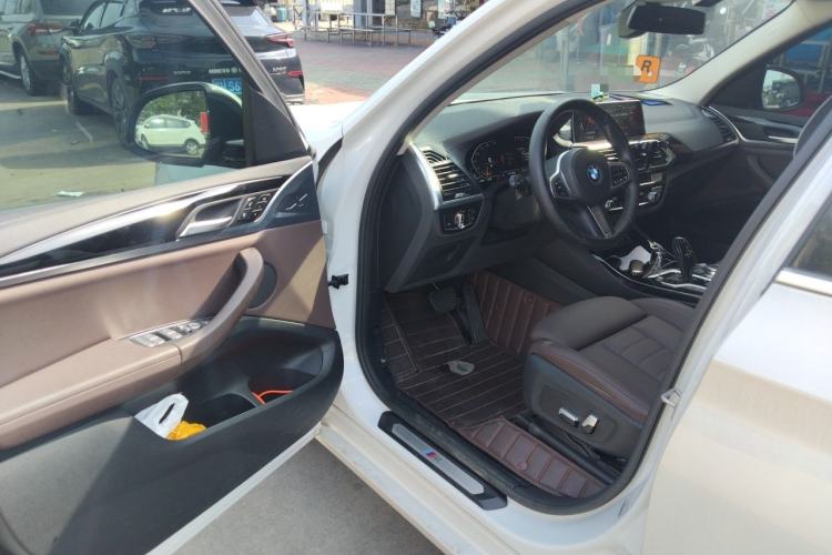 Used BMW X3 2021 Restyled xDrive25i M Sport Package Driver Seat