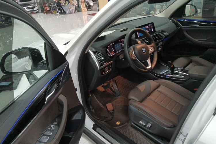 Used BMW X3 2021 Facelift xDrive25i Luxury Package Driver Seat