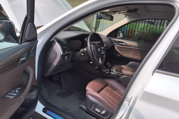 Used BMW X3 2021 xDrive28i Luxury Package Driver Seat