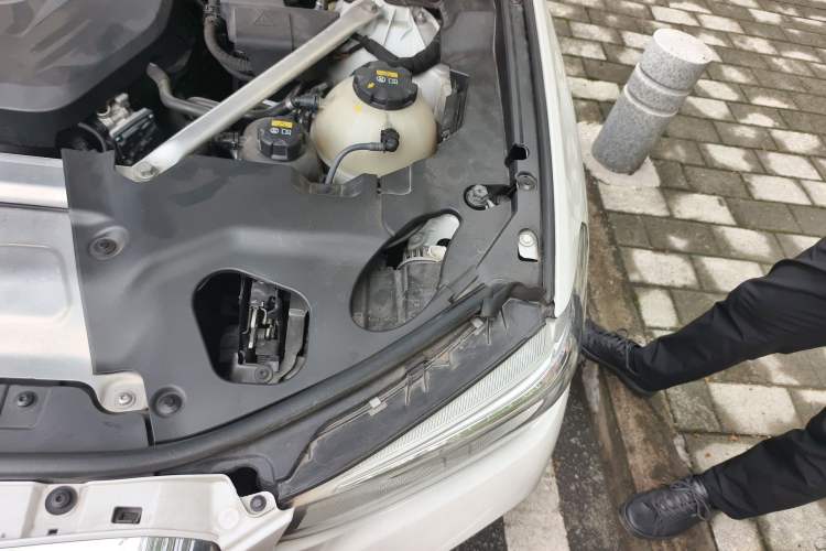 Used BMW X3 2021 xDrive25i M Sport Package Engine Bay Left