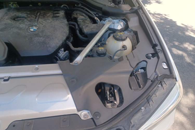 Used BMW X3 2021 xDrive25i Luxury Package Engine Bay Left