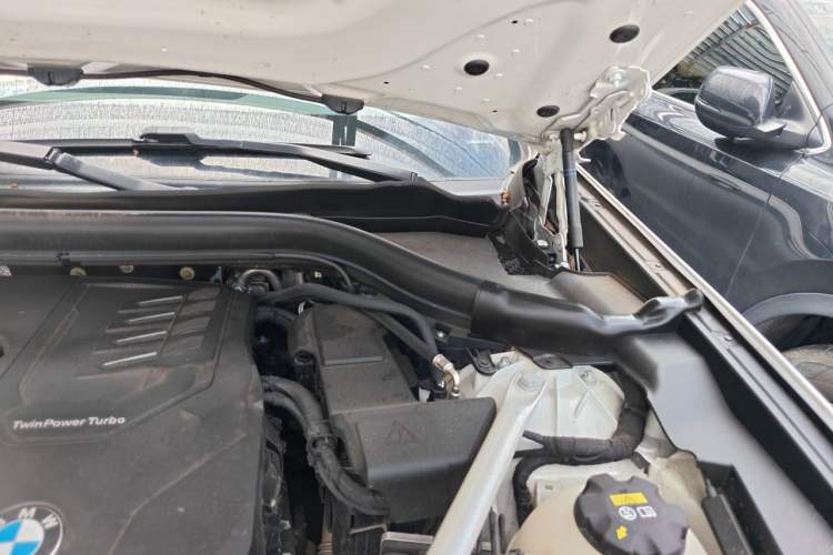 Used BMW X3 2021 xDrive28i Luxury Package Engine Bay Left