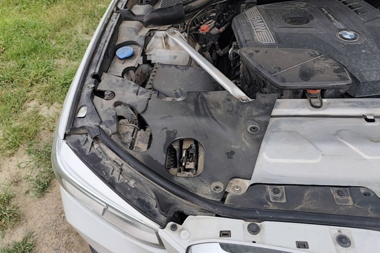 Used BMW X3 2021 xDrive25i Luxury Package Engine Bay Right