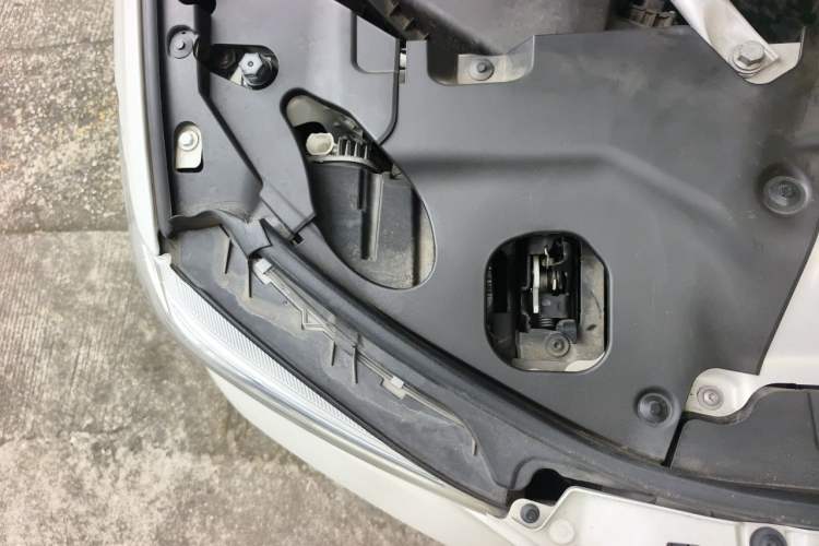 Used BMW X3 2021 Facelift xDrive28i M Sport Package Engine Bay Right