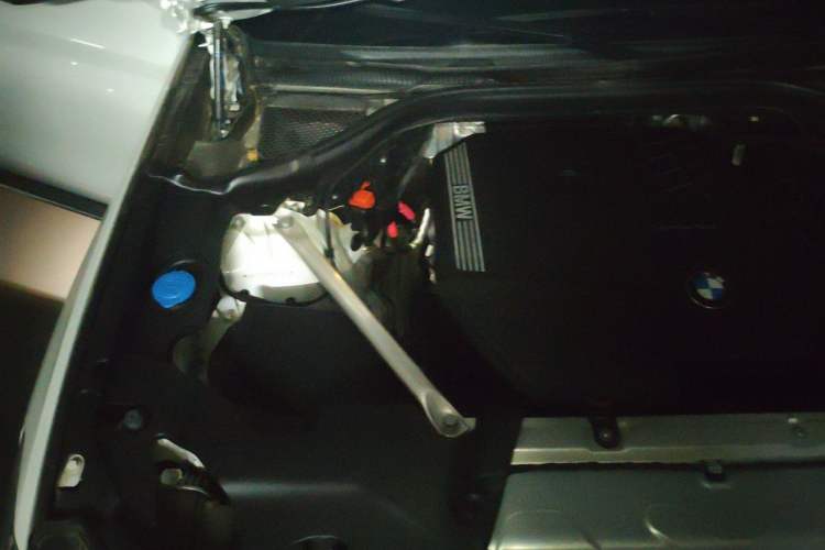 Used BMW X3 2021 Facelift xDrive28i Luxury Package Engine Bay Right