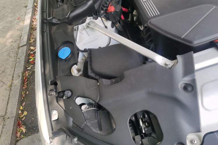 Used BMW X3 2021 xDrive28i Luxury Package Engine Bay Right