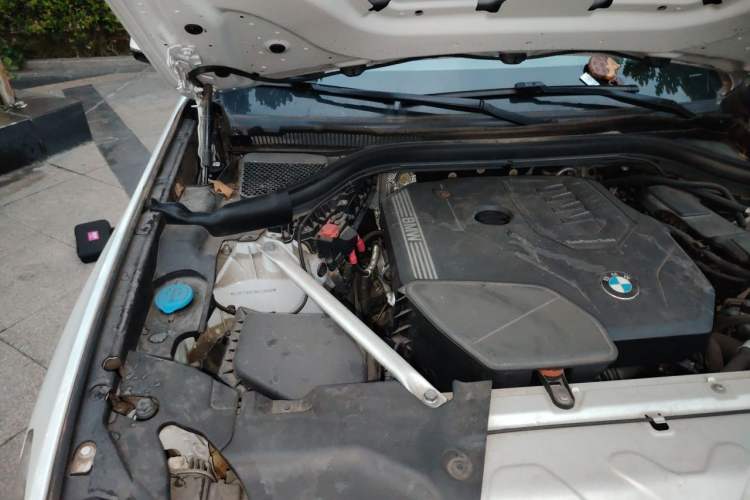 Used BMW X3 2021 xDrive28i Luxury Package Engine Bay Right