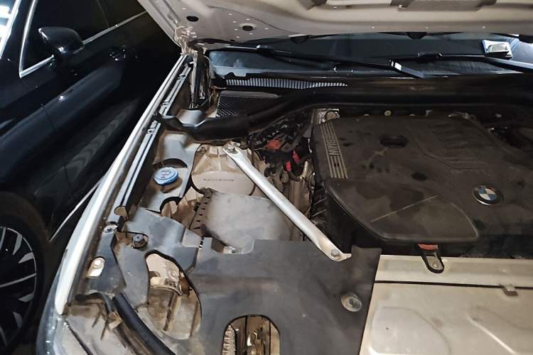Used BMW X3 2021 xDrive28i Luxury Package Engine Bay Right