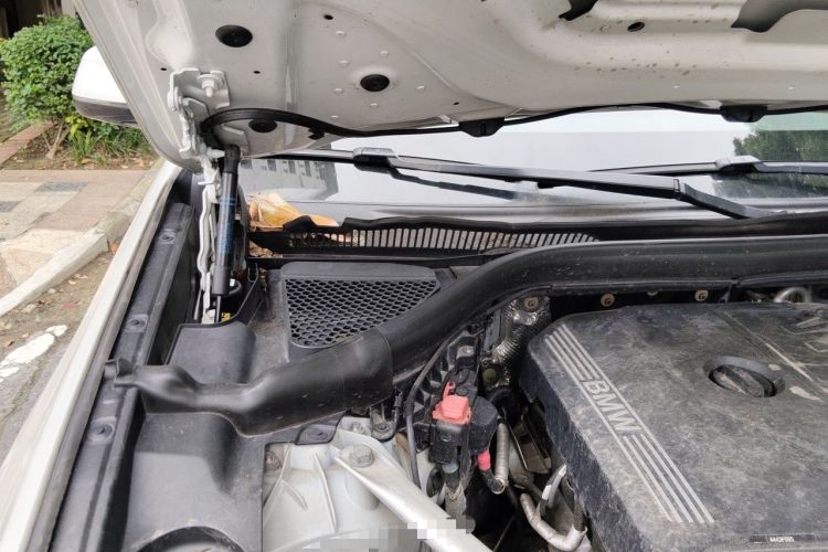Used BMW X3 2021 xDrive28i M Sport Package Engine Bay Right
