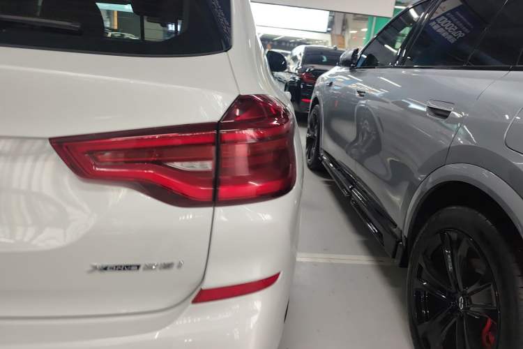 Used BMW X3 2021 Restyled xDrive30i Leading Edition M Sport Package Exterior 3