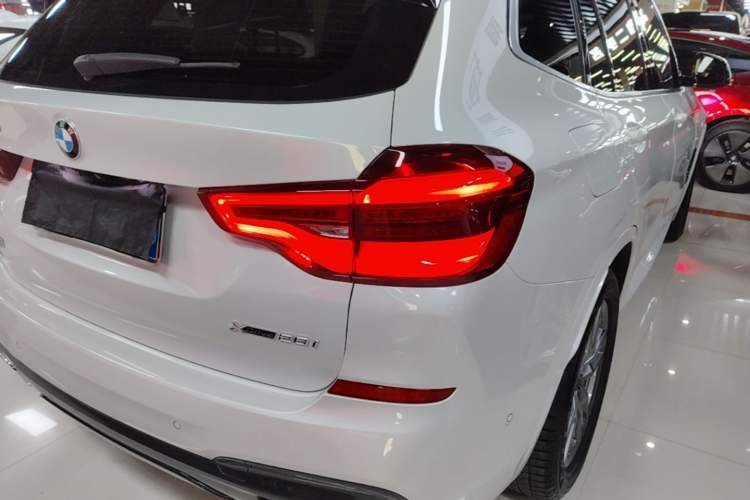 Used BMW X3 2021 Restyled xDrive30i Leading Edition M Sport Package Exterior 3