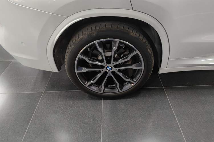 Used BMW X3 2021 Restyled xDrive30i Leading Edition M Sport Package Exterior 5