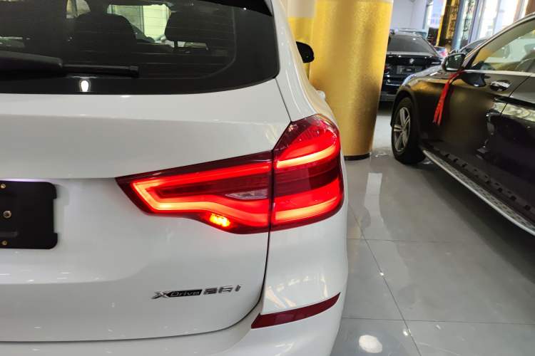 Used BMW X3 2021 xDrive28i Luxury Package Exterior 6