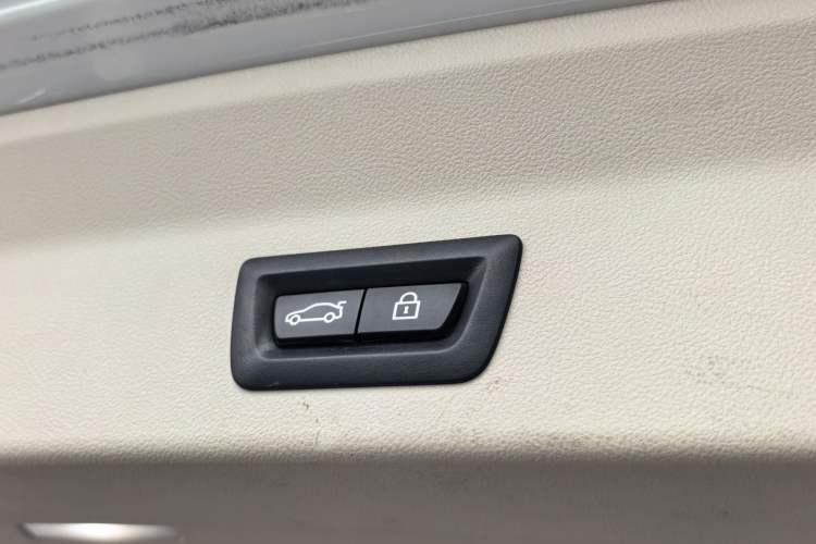 Used BMW X3 2021 xDrive28i M Sport Package Exterior 9