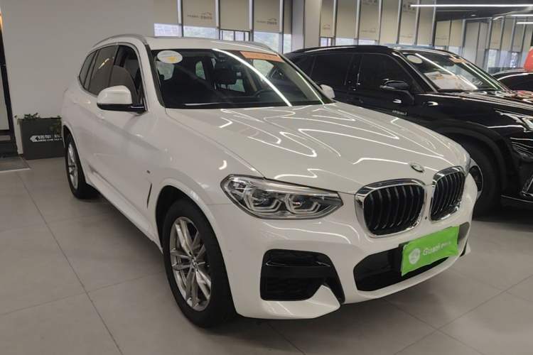 Used BMW X3 2021 xDrive25i M Sport Package Front Right 45 Deg