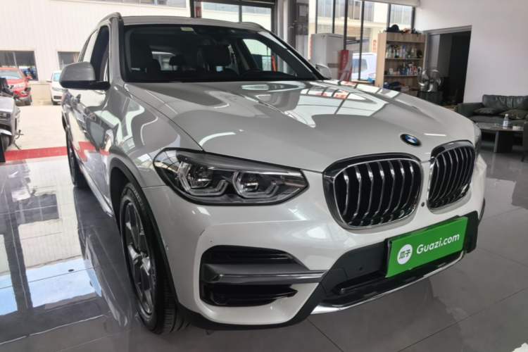 Used BMW X3 2021 xDrive28i Luxury Package Front Right 45 Deg