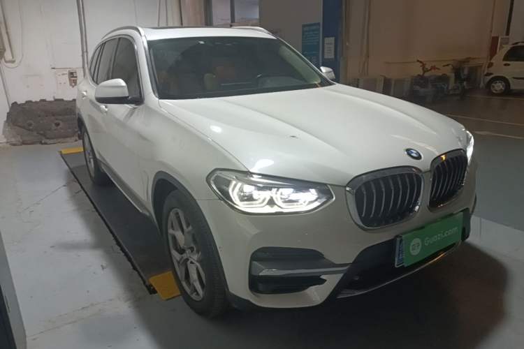 Used BMW X3 2021 xDrive28i Luxury Package Front Right 45 Deg