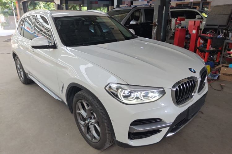 Used BMW X3 2021 xDrive28i Luxury Package Front Right 45 Deg