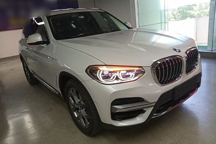 Used BMW X3 2021 Facelift xDrive28i Luxury Package Front Right 45 Deg