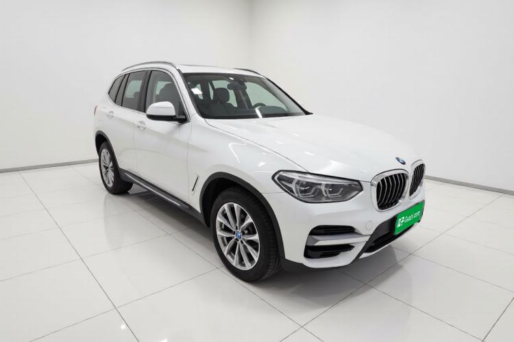 Used BMW X3 2021 xDrive25i Luxury Package Front Right 45 Deg