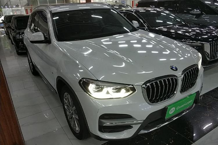 Used BMW X3 2021 xDrive25i Luxury Package Front Right 45 Deg