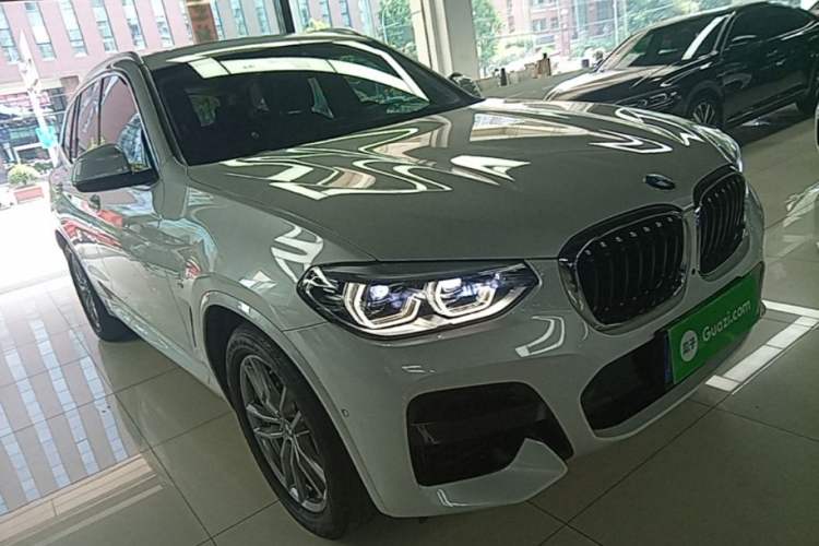 Used BMW X3 2021 xDrive25i M Sport Package Front Right 45 Deg