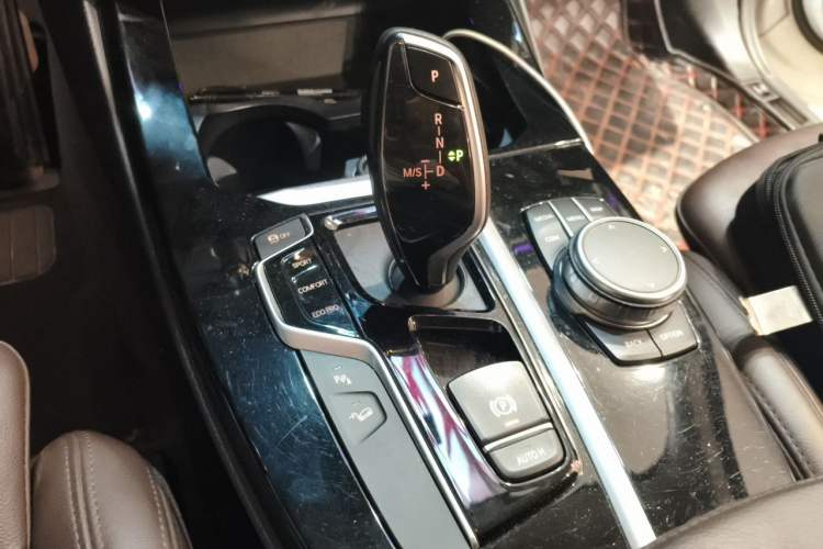 Used BMW X3 2021 xDrive28i Luxury Package Gear Lever