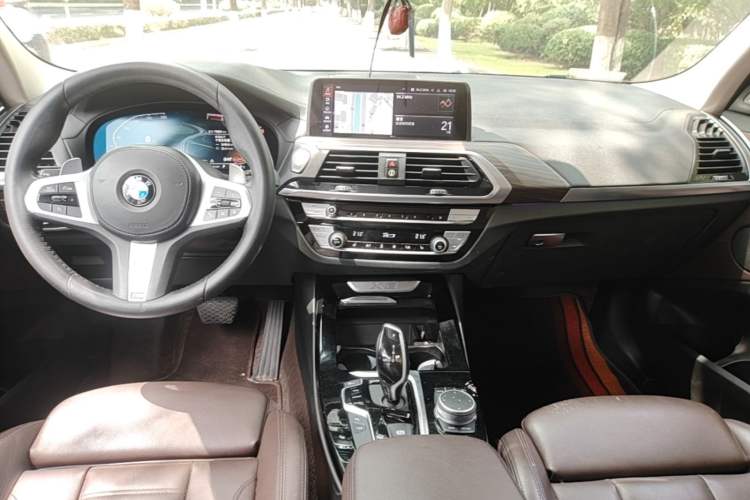 Used BMW X3 2021 xDrive30i Luxury Model with M Sport Package Gear Lever