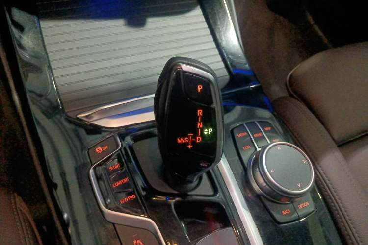 Used BMW X3 2021 Facelift xDrive25i Luxury Package Gear Lever